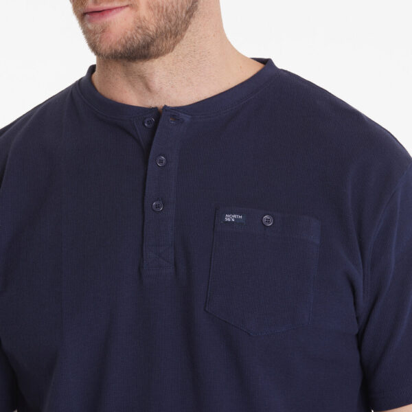 North 56°4 grand dad t-shirt med knapper blå – Bild 5