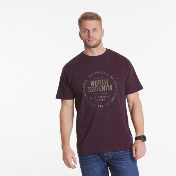 North 56°4 t-shirt med stort print på brystet barolo rød – Bild 4