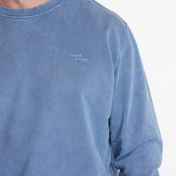 North 56°4 denim sweat shirt med lille logo storm blå – Bild 5