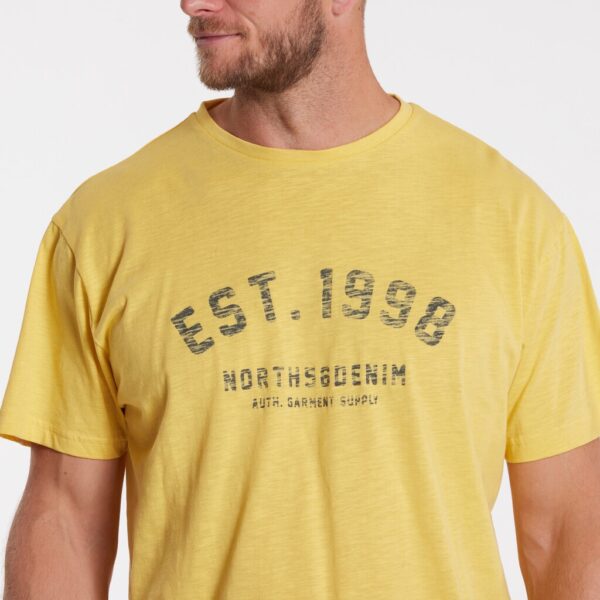 North 56°4 denim t-shirt med print på brystet gul - Billede 4