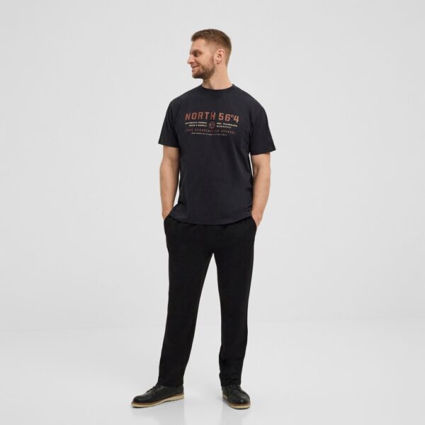 North 56°4 t-shirt med print sort – Bild 4