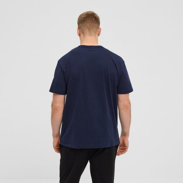 North 56°4 t-shirt med print marine blå – Bild 3