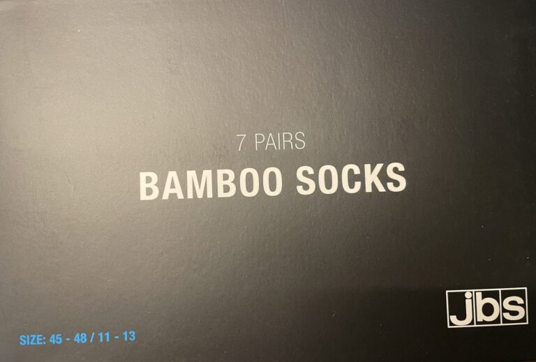 Pakke med teksten 7 pairs bamboo socks