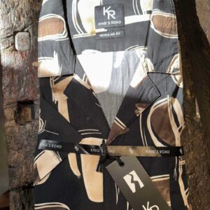 Kings Road comfort fit kort ærmet skjorte med møster og cuba flip