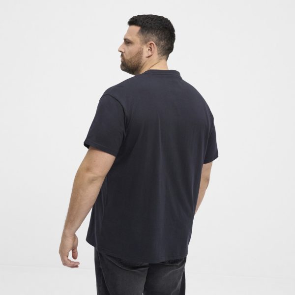 North Latitude Vinterinspireret T-shirt med klassisk Coca-Cola-print. sort - Billede 3