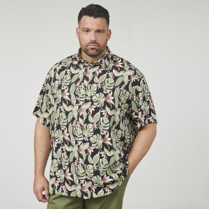 NORTH Latitude short-sleeved shirt in 100% bamboo with green palm leaves