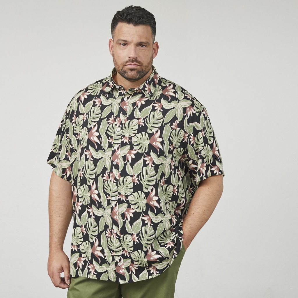 NORTH latitude skjorte kort ærmer i 100% bamboo med grønne palme blade