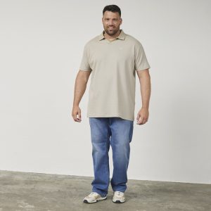 North Latitude polo shirt 100%, made from cotton with a V-neck, in a lovely sand colour