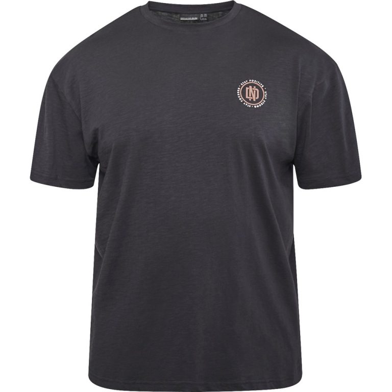 Sort printet t-shirt i lækker bomuld til store mænd fra North Latitude, XL til 8XL