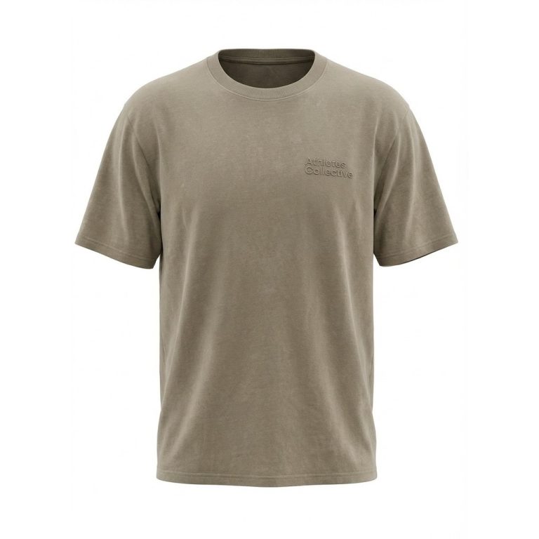 Sandfarvet soft heavy t-shirt med lille print til store mænd fra Athletes Collective, M til 8XL