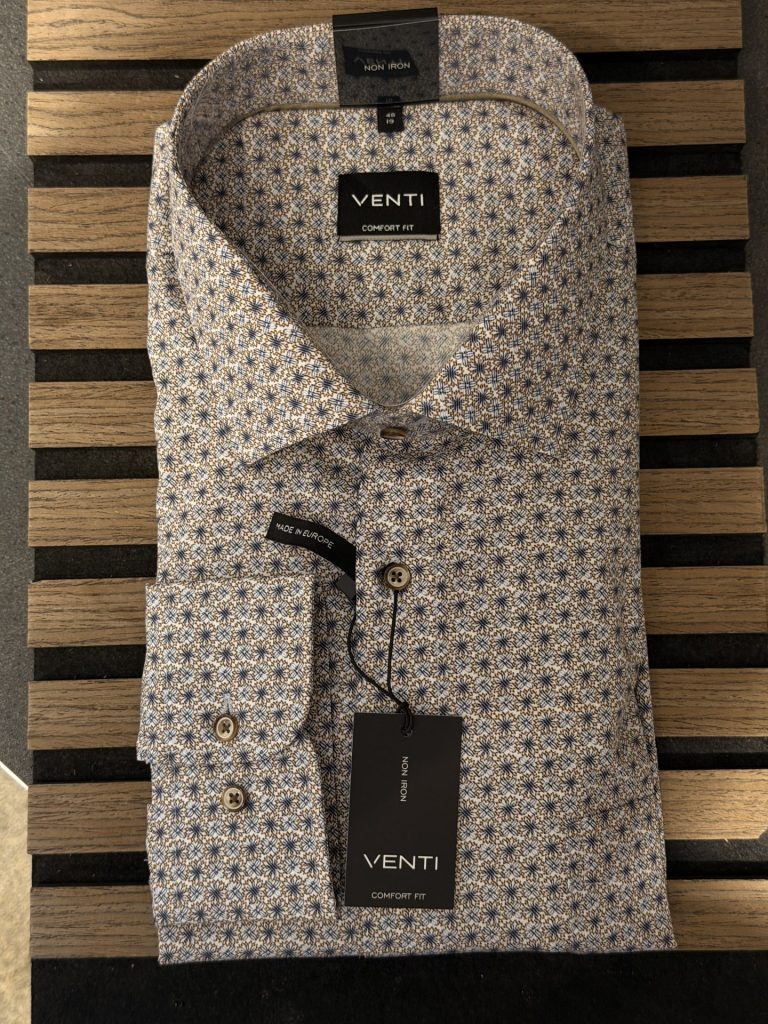 Skjorte fra Venti comfort fit Kent flip skjorte i en lækker blød kvalitet beige mønstret